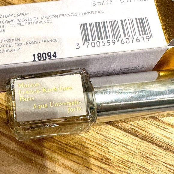 Maison F Kurkdjian Aqua Universalis Forte Miniature - Picture 4 of 4